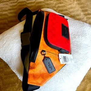 BNWT COACH BELTBAG